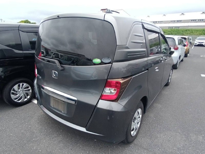 Honda Freed 2012 фото 4