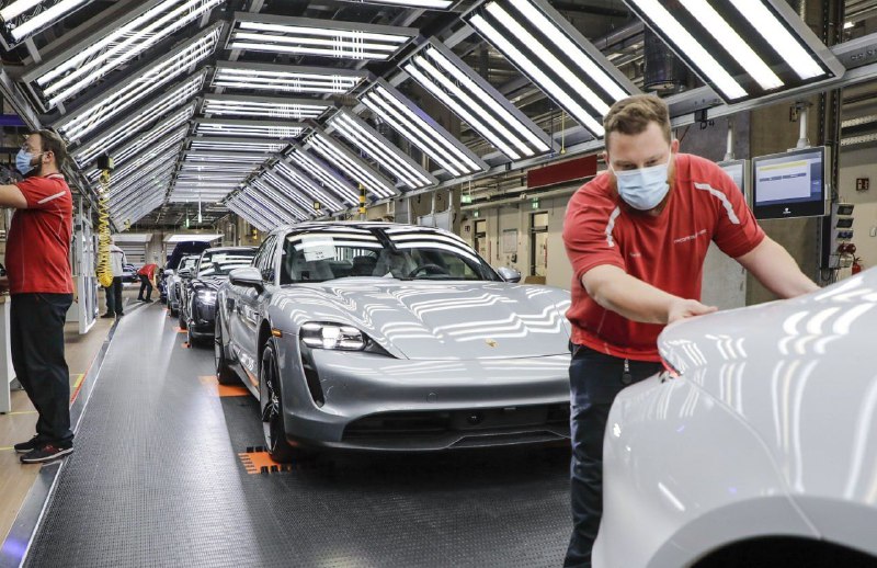 Porsche планирует сократить тысячи рабочих мест в Германии