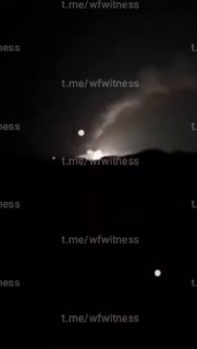 ️🇮🇷 The photos show smoke rising from an explosion in Sirik, Iran.