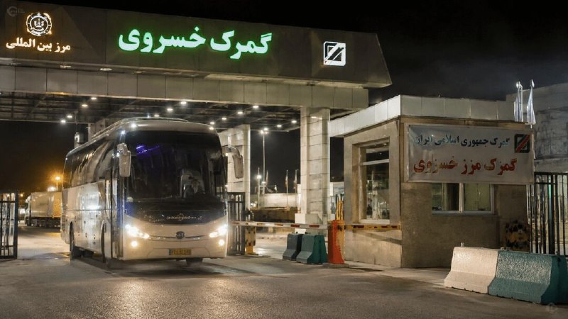 האוטובוס העיראקי הראשון שהוביל עולי רגל ארבאין נכנס למדינה מגבול חוסראווי