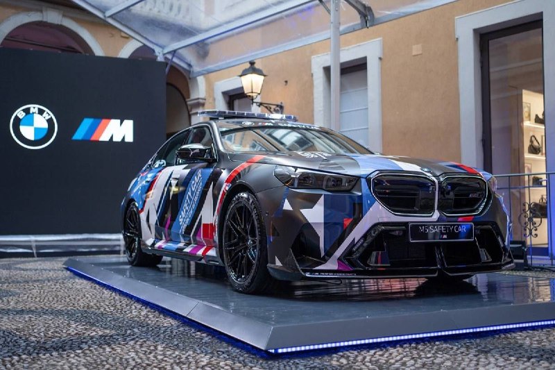 Новый BMW M5 стал сейфти-каром чемпионата MotoGPСедан BMW M5 нового поколения ст