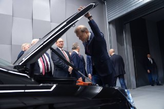 📉 В «АвтоВАЗе» пожаловались на «худшие январь-февраль за последние 20 лет». Продажи новых авто концерна рухнули — несмотря на утильсборДиректор по продажам «АвтоВАЗа» Дмитрий Костромин на форуме автопроизводителей назвал первые два месяца 2026 года «худшим