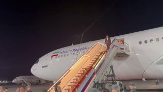 מבזק: נשיא איראן מגיע לרוסיה, יפגוש את פוטין