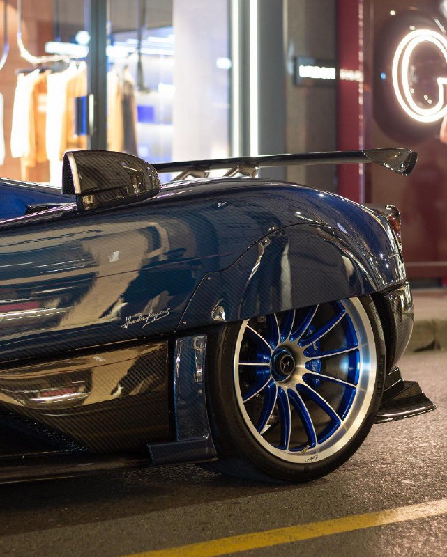 Pagani Zonda HP Barchetta 3